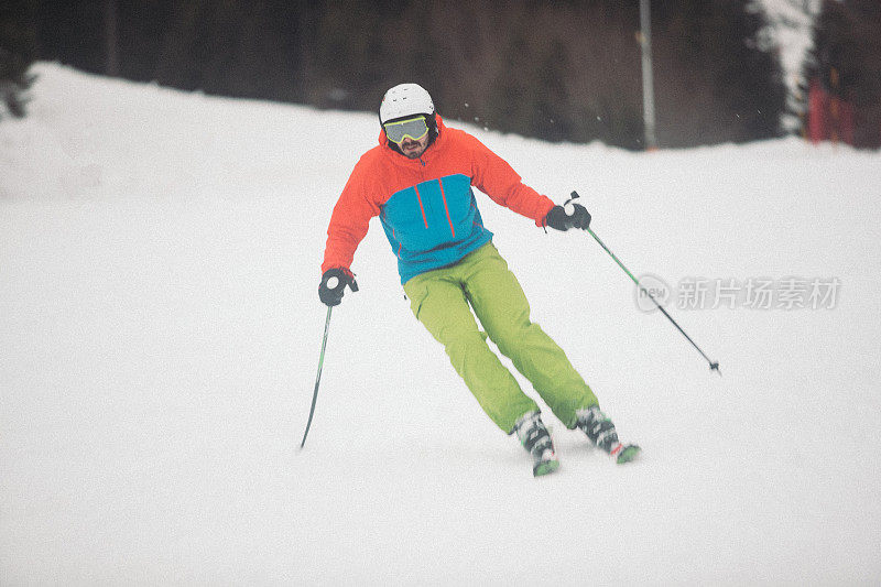 粉滑雪