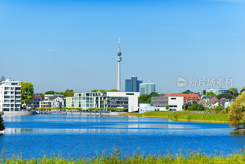 现代建筑在多特蒙德凤凰湖(北莱茵威斯特法伦)