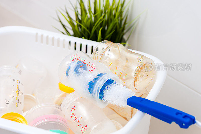 清洗婴儿奶瓶和乳头