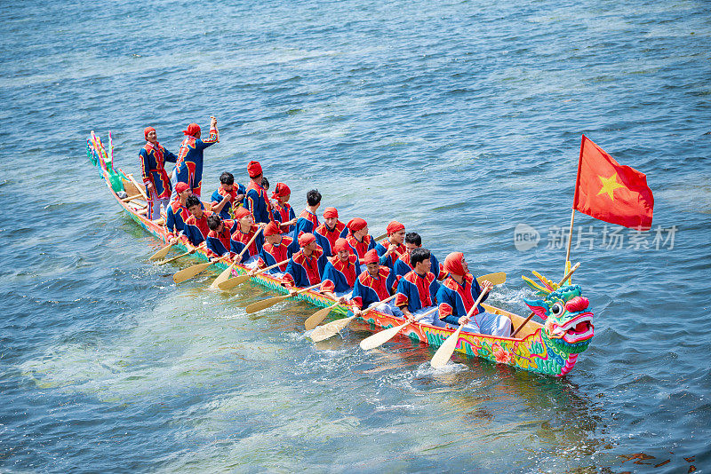 越南广义省黎新岛赛艇节
