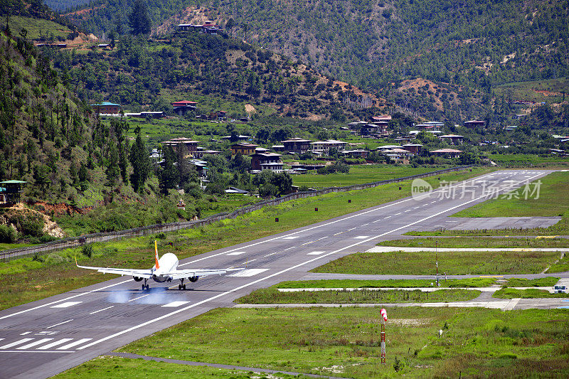 帕罗机场跑道，飞机着陆，不丹