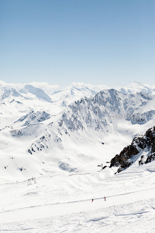 山顶有粉雪