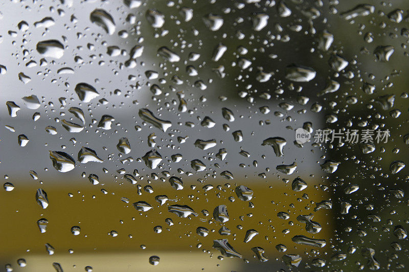 窗玻璃上的雨，水滴，模式，降水，缺水，干旱