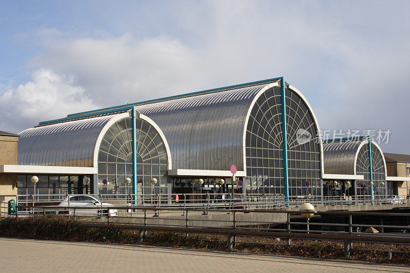 丹麦高技术建筑火车站