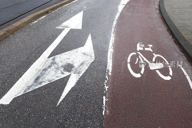 道路标记，自行车道