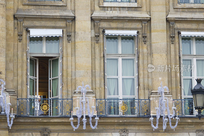 阳台窗户,巴黎