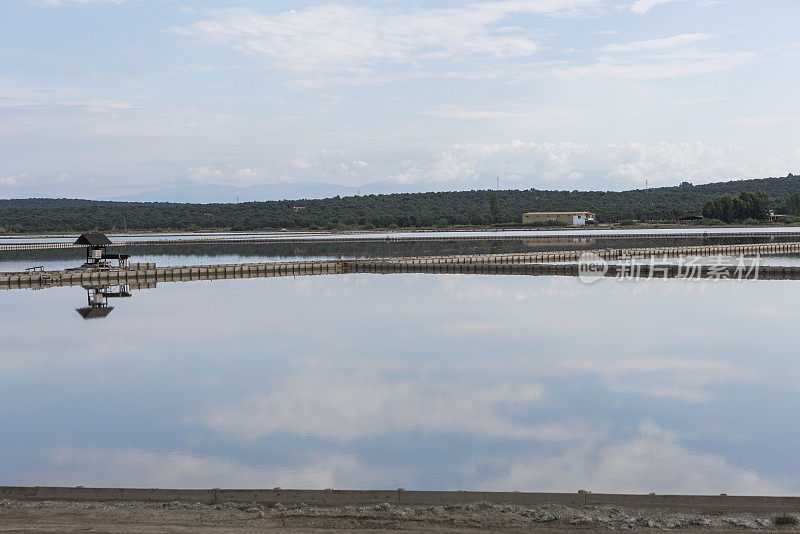 天然海盐生产池水阿瓦利克巴利克西尔火鸡