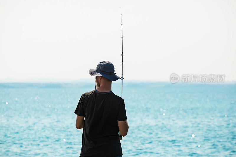 垂钓者在爱琴海，希腊