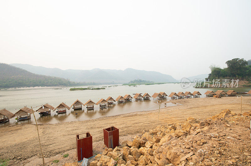 清晨，老挝琅勃拉邦的湄公河自然景观