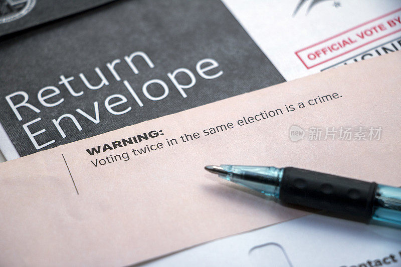 特写信封上的选民警告