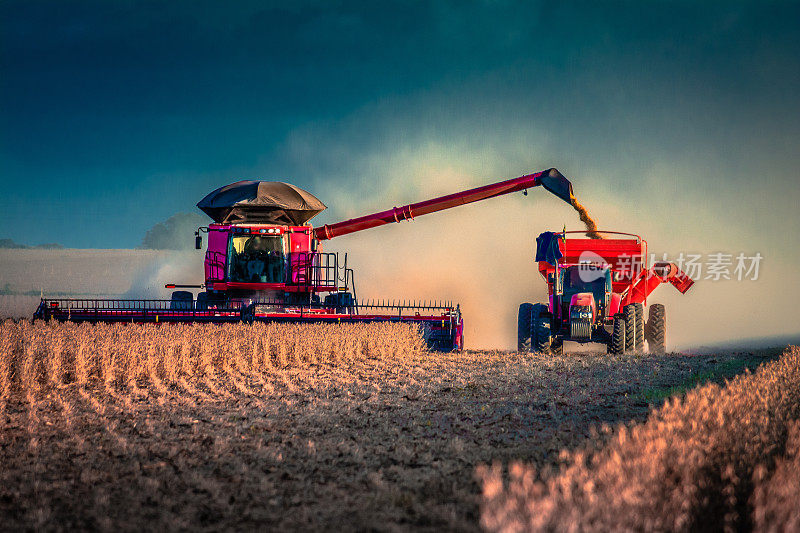 农业企业:大豆收获，农业-农业收获机械。