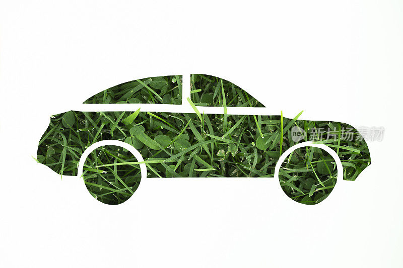 纸和绿草制成的汽车