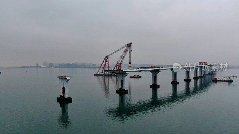 建设海上交通线、跨海大桥