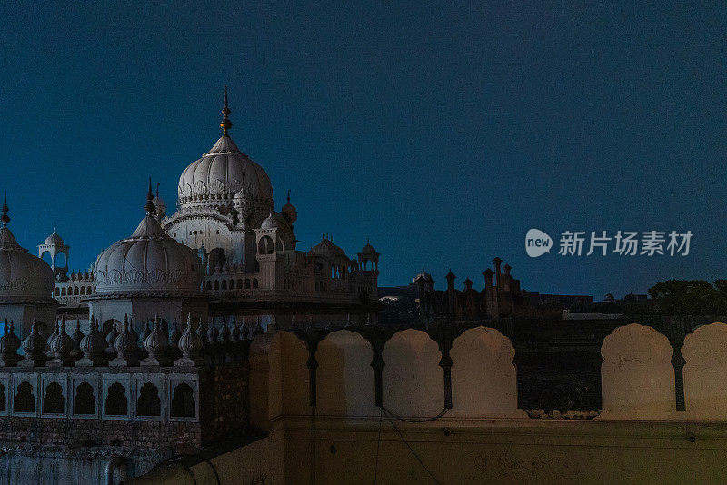 拉合尔清真寺的夜晚