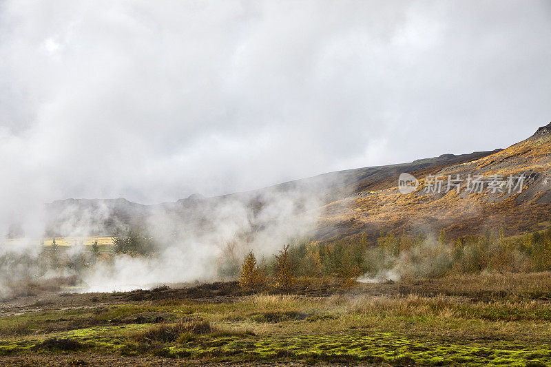 冰岛Haukadalur地热区的火山景观