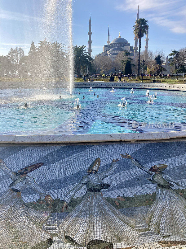 土耳其-伊斯坦布尔-蓝色清真寺，喷泉和教堂