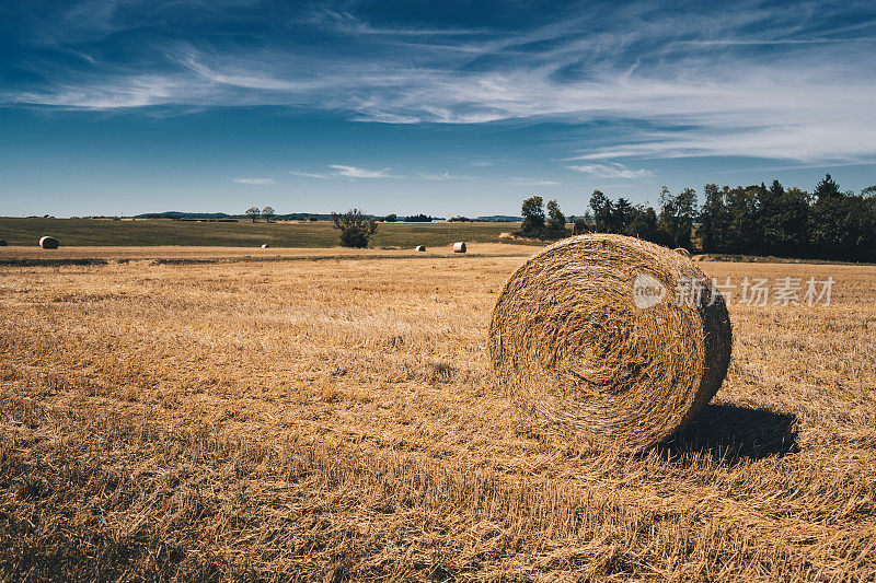 法国乡村的Heybales