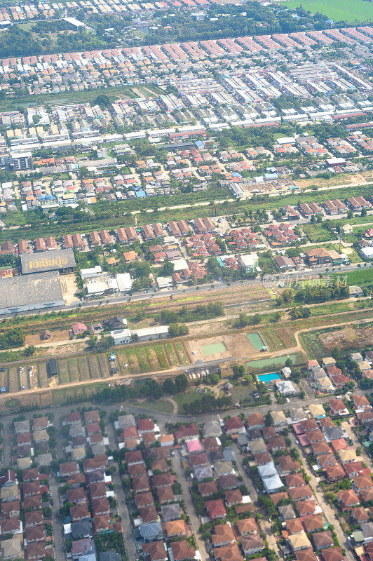 鸟瞰图住房房地产和住宅区在泰国曼谷