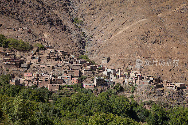 摩洛哥伊姆利尔附近的柏柏尔人村庄