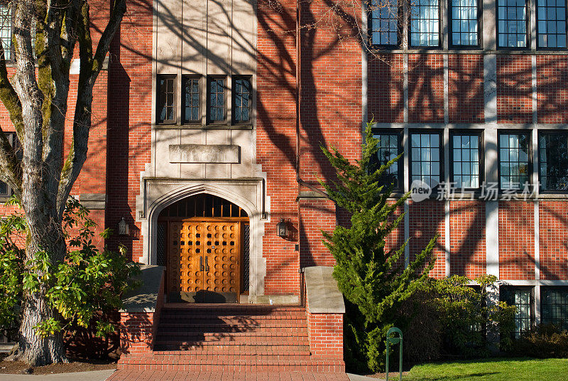 建筑在普吉特湾大学校园