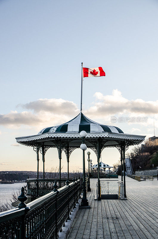 达弗林长廊上的加拿大国旗