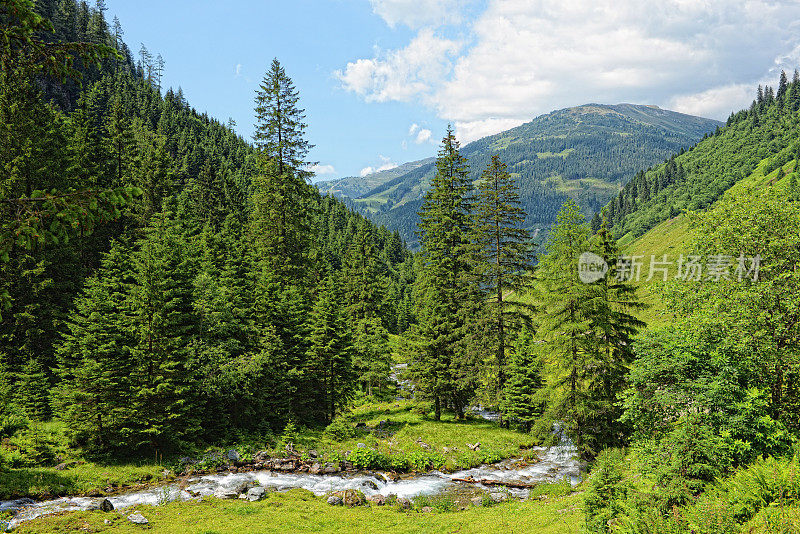 齐勒塔尔阿尔卑斯山景观(奥地利)