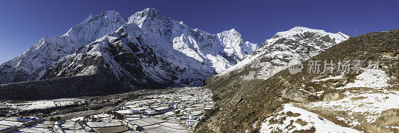 尼泊尔Thame夏尔巴人村喜马拉雅山脉全景
