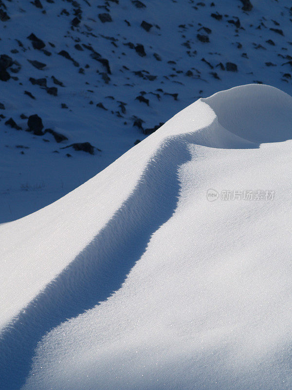 雪岭