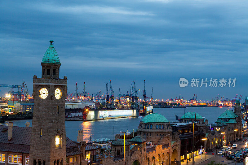 夜晚的汉堡港