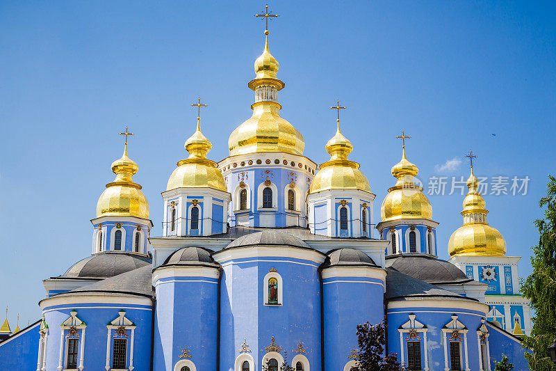 米哈伊洛夫斯基大教堂的圆顶，基辅，乌克兰