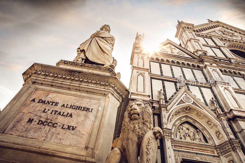 佛罗伦萨的圣十字大教堂——意大利美丽的建筑