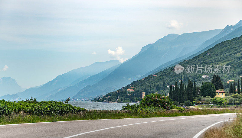 意大利加尔达湖周围的道路