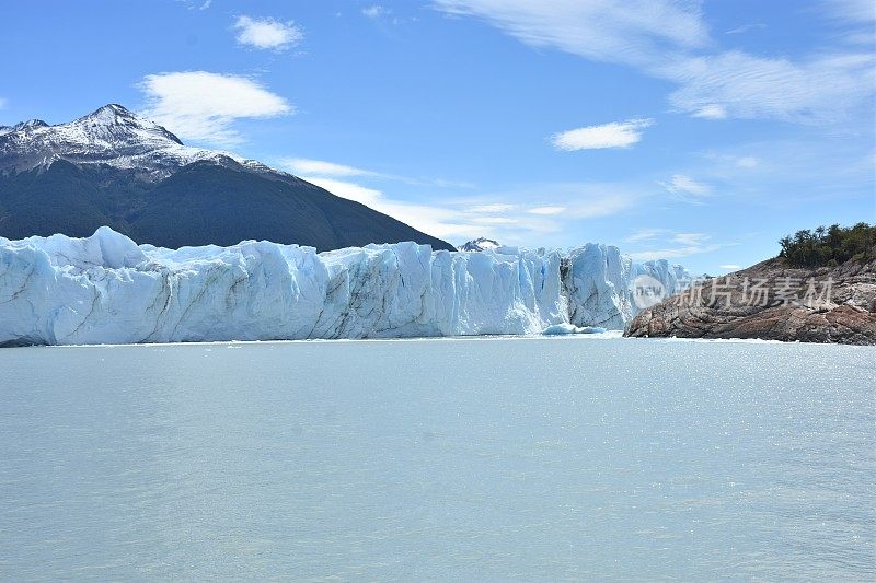 的冰山和浮冰