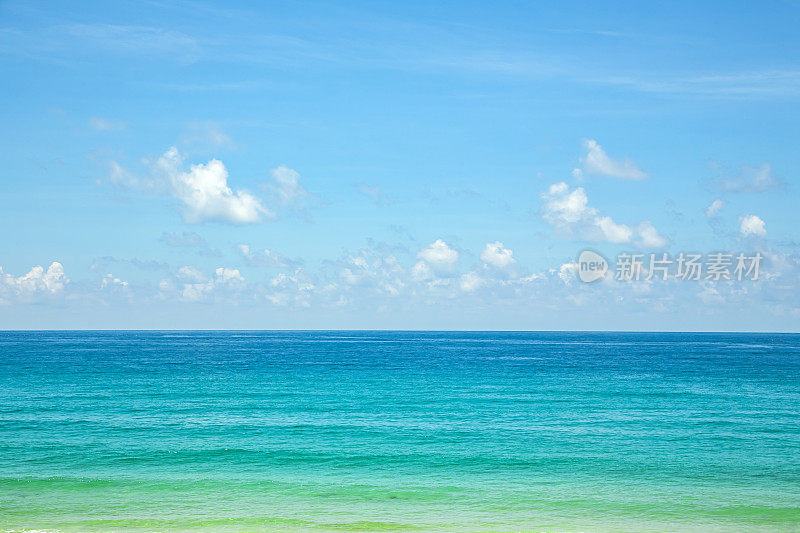 夏日海滩和大海