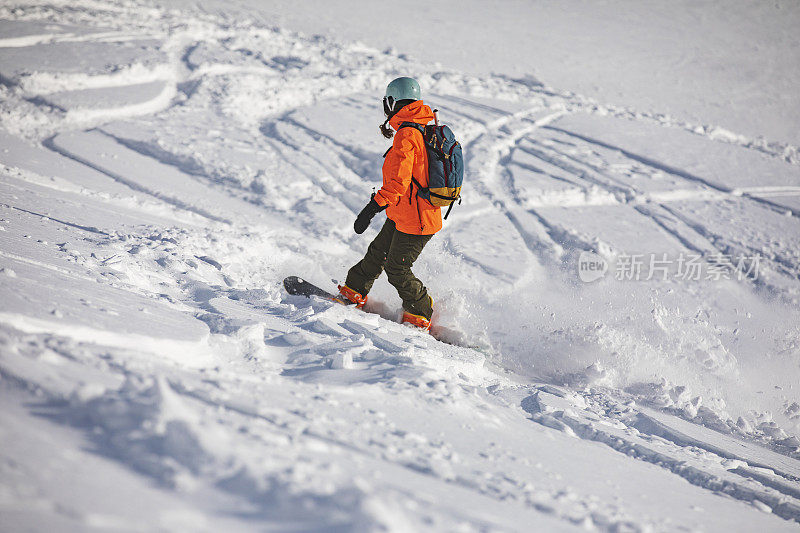 寒假在滑雪胜地