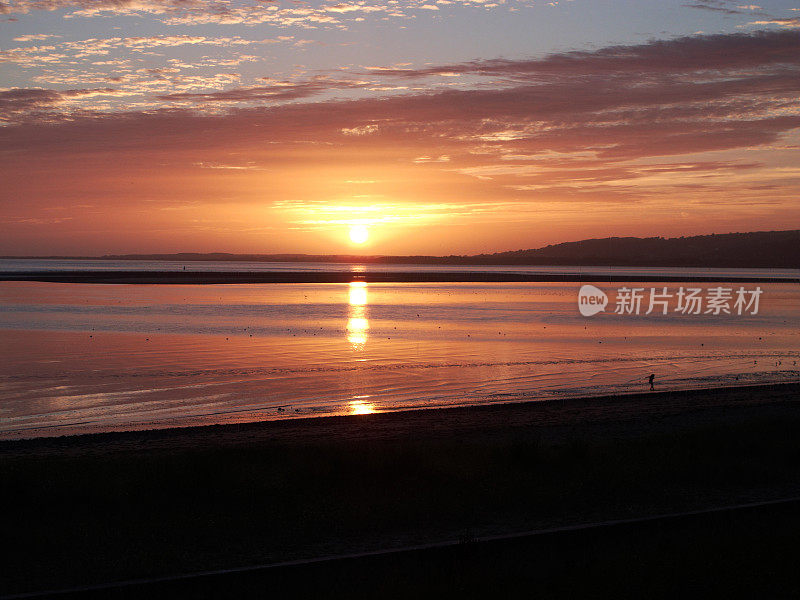 卡马登湾的日落