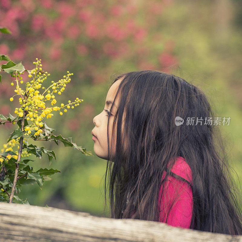 嬉皮的小女孩