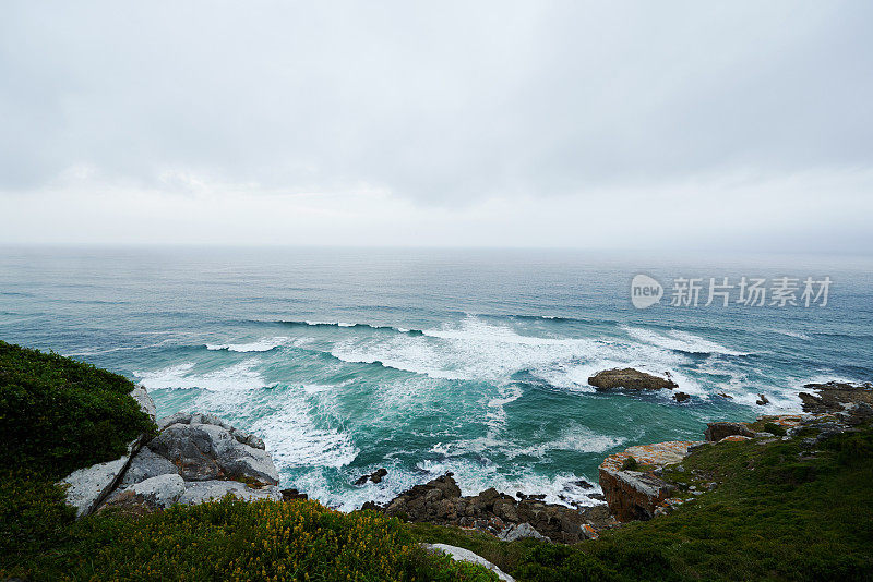 崎岖多岩的海岸