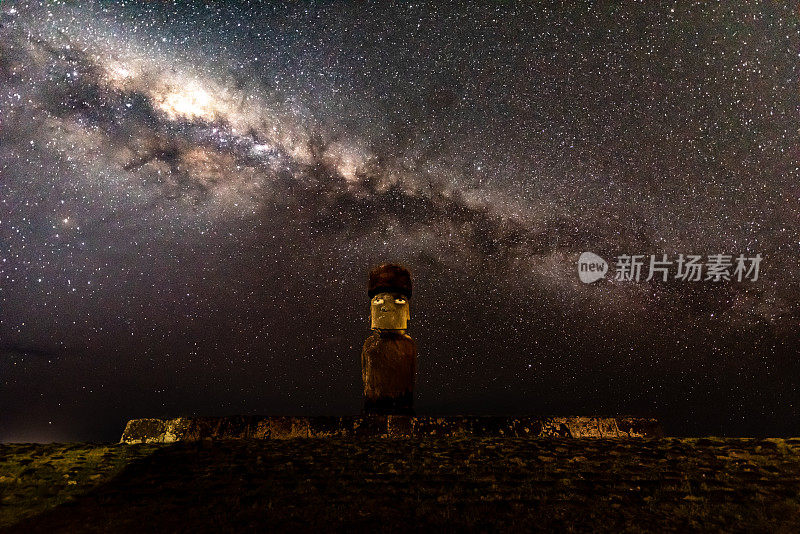 复活节岛上的银河