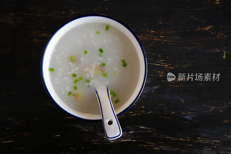 中式早餐:自制肉粥
