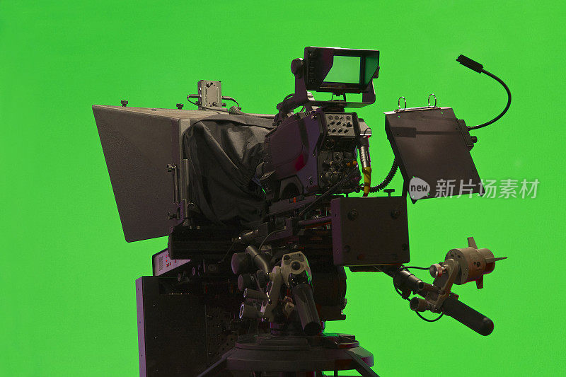 电视演播室相机与色度键绿色背景