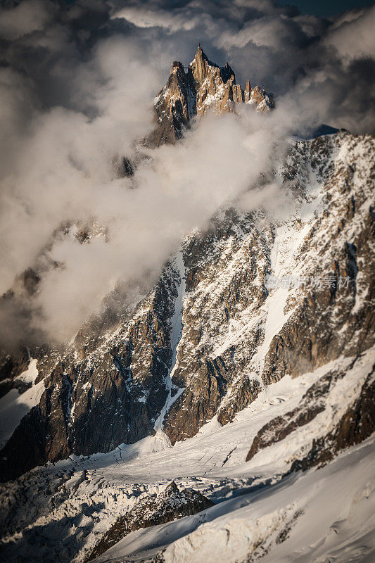 云中山顶