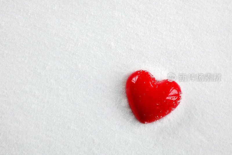 雪上的红心