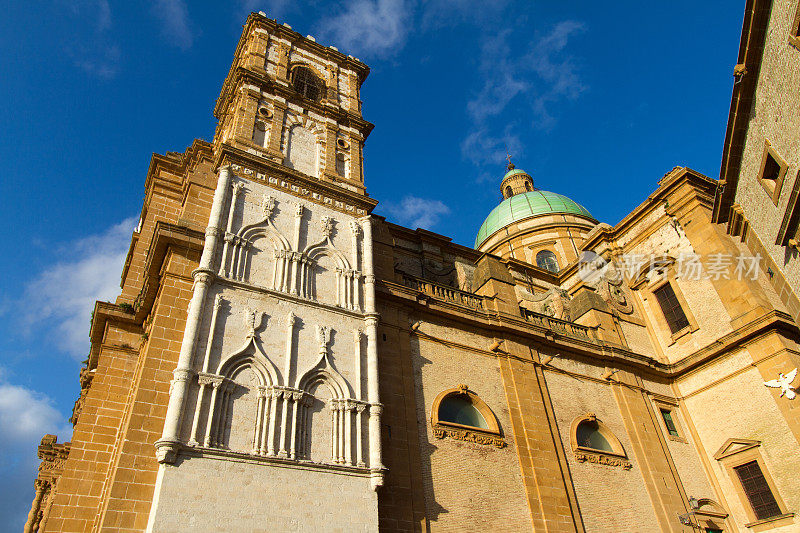 西西里岛Armerina广场大教堂，黄金时间(侧视图)