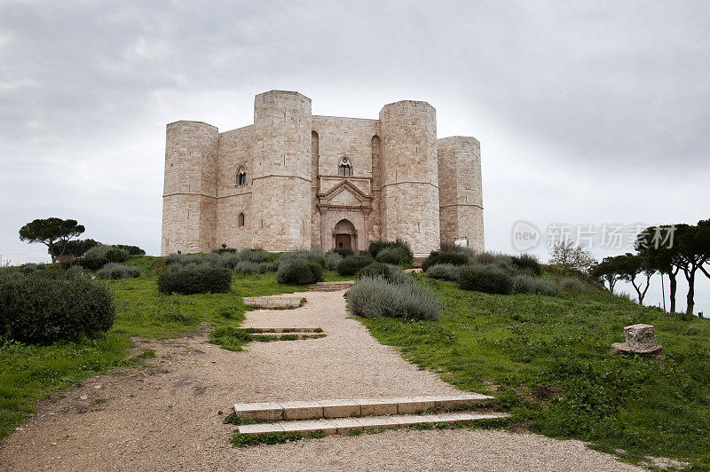 城堡(意大利南部阿普利亚的蒙特城堡)