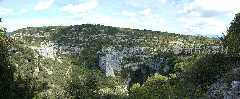 Luberon:靠近Gordes的Veroncle峡谷