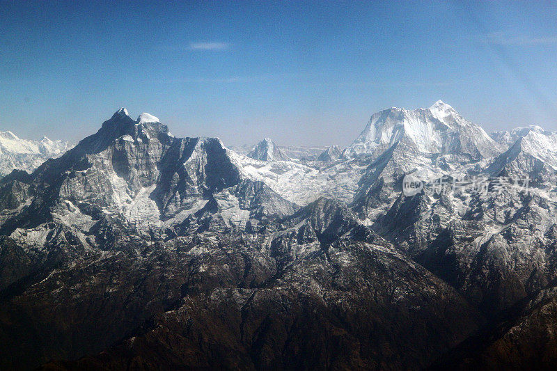 尼泊尔:空中俯瞰喜马拉雅山
