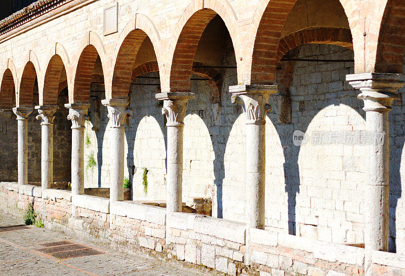 托迪，翁布里亚，意大利:中世纪的斯坎纳贝科喷泉