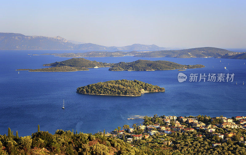 鸟瞰图的Meganissi，天蝎座和天蝎座群岛在Lefkada，爱奥尼亚群岛，希腊