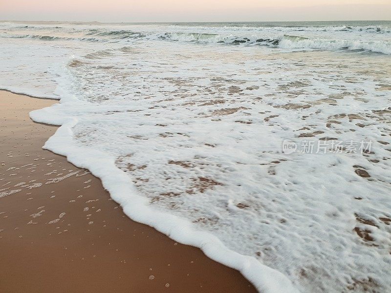 海上日出